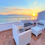 Sky & Sea Beachfront With Panoramic Terrace Apartman Vlora