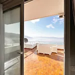 Apartman Sky & Sea Beachfront With Panoramic Terrace