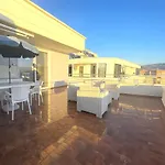 Sky & Sea Beachfront With Panoramic Terrace Apartman