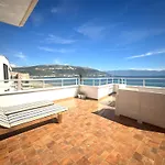 Sky & Sea Beachfront With Panoramic Terrace *