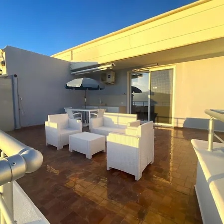 Sky & Sea Beachfront With Panoramic Terrace Apartman *