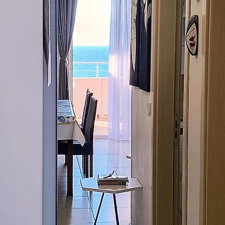 Apartman Sky & Sea Beachfront With Panoramic Terrace *