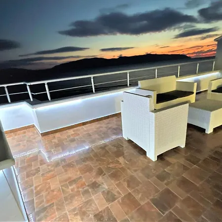 公寓 Sky & Sea Viewing