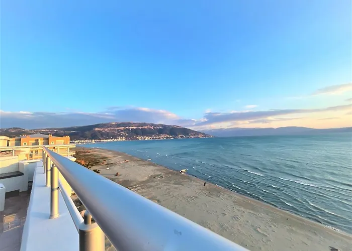 Sky & Sea Viewing * Wlora