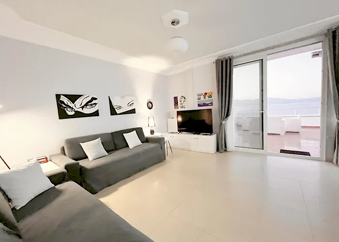 Sky & Sea Beachfront With Panoramic Terrace