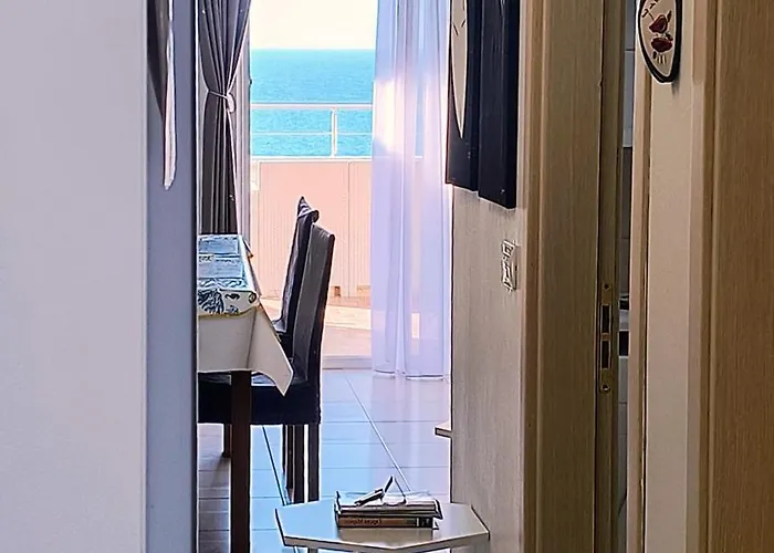 Apartment Sky & Sea Beachfront With Panoramic Terrace *